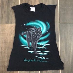 Wolf cutoff tee